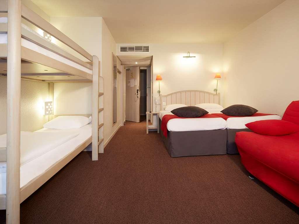 Campanile Val De France Hotel Magny-le-Hongre Room photo